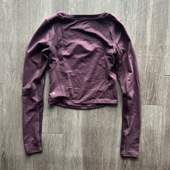 Athleta Shanti Lace Top ✧ Deep Crocus Violet ✧ Size XS - Picture 4 of 7